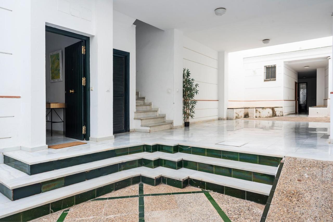 Alohamundi Aire Seville